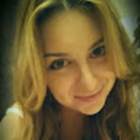 Meet your Posher, Sarah - Picture 1 of 1